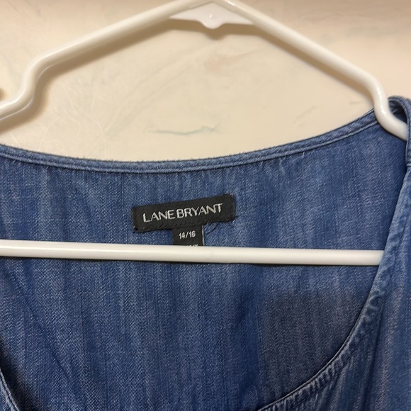 Lane Bryant denim shirt 14/16 never worn, laundered once - Picture 3 of 3